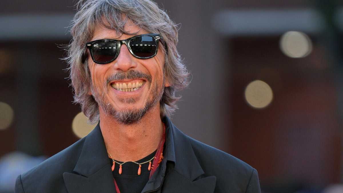 Immagine di Il polso di Kering in Valentino. Salta il direttore creativo Piccioli