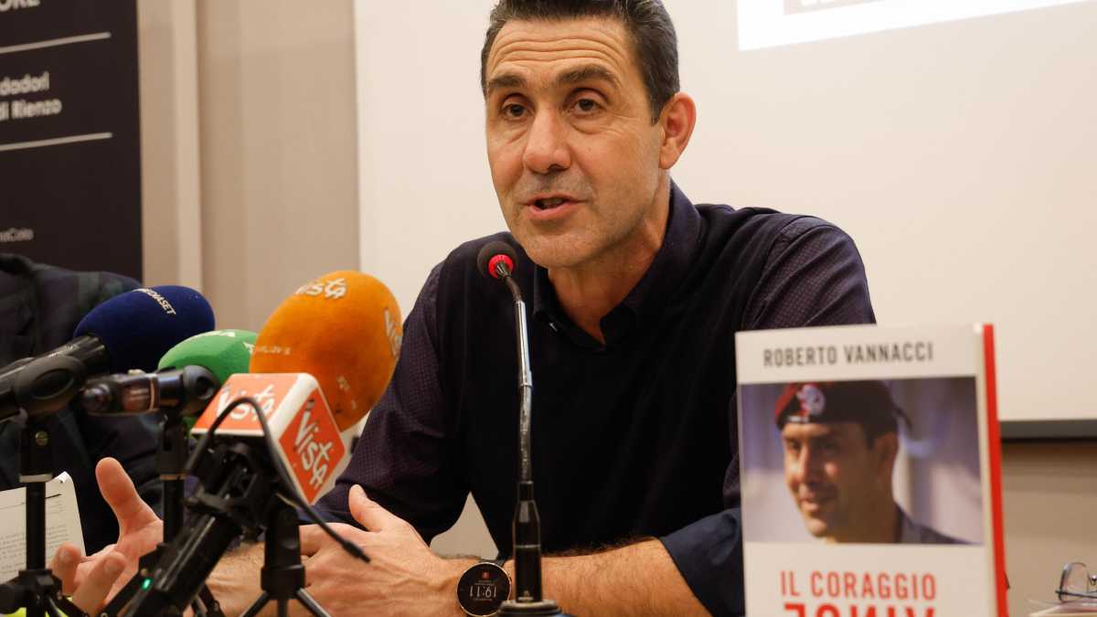 Immagine di Il coraggio (di leggere Vannacci) vince