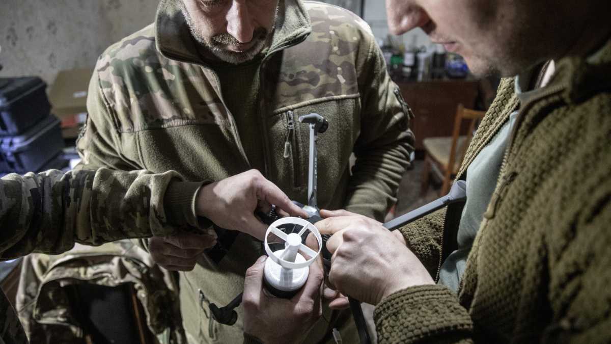 Immagine di “Questa è la nostra via d’uscita”. Così l’Ucraina sta iniziando a prodursi le armi da sola