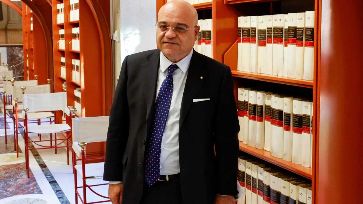 Immagine di Chi è Antoci, campione dell'antimafia che disse no al Pd e ora si candida con il M5s