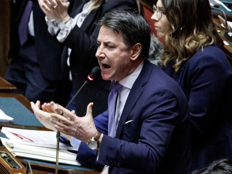 Per Conte 2 milioni di famiglie non pagano il mutuo. Un numero totalmente sballato