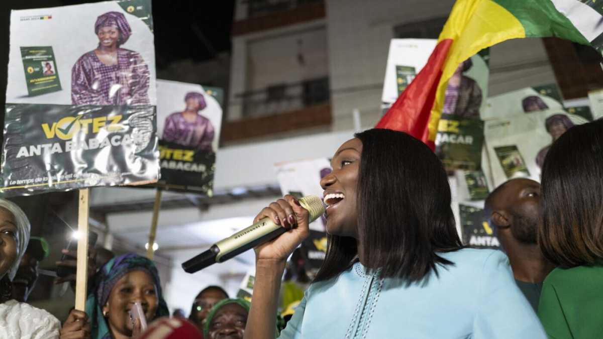 Immagine di Tra proteste, sospensioni e scarcerazioni domenica il Senegal va al voto