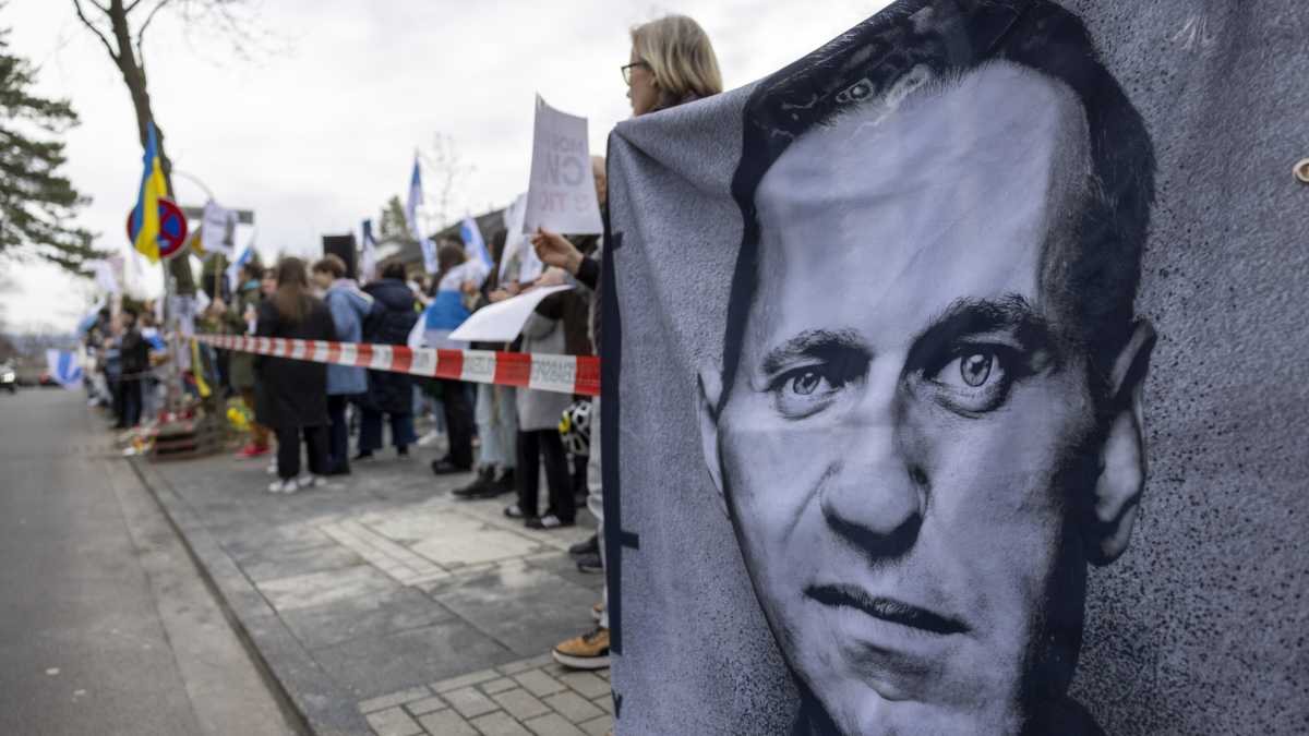 Immagine di Maxim Osipov racconta  Navalny,  l’eroe che fa sperare in un’altra Russia