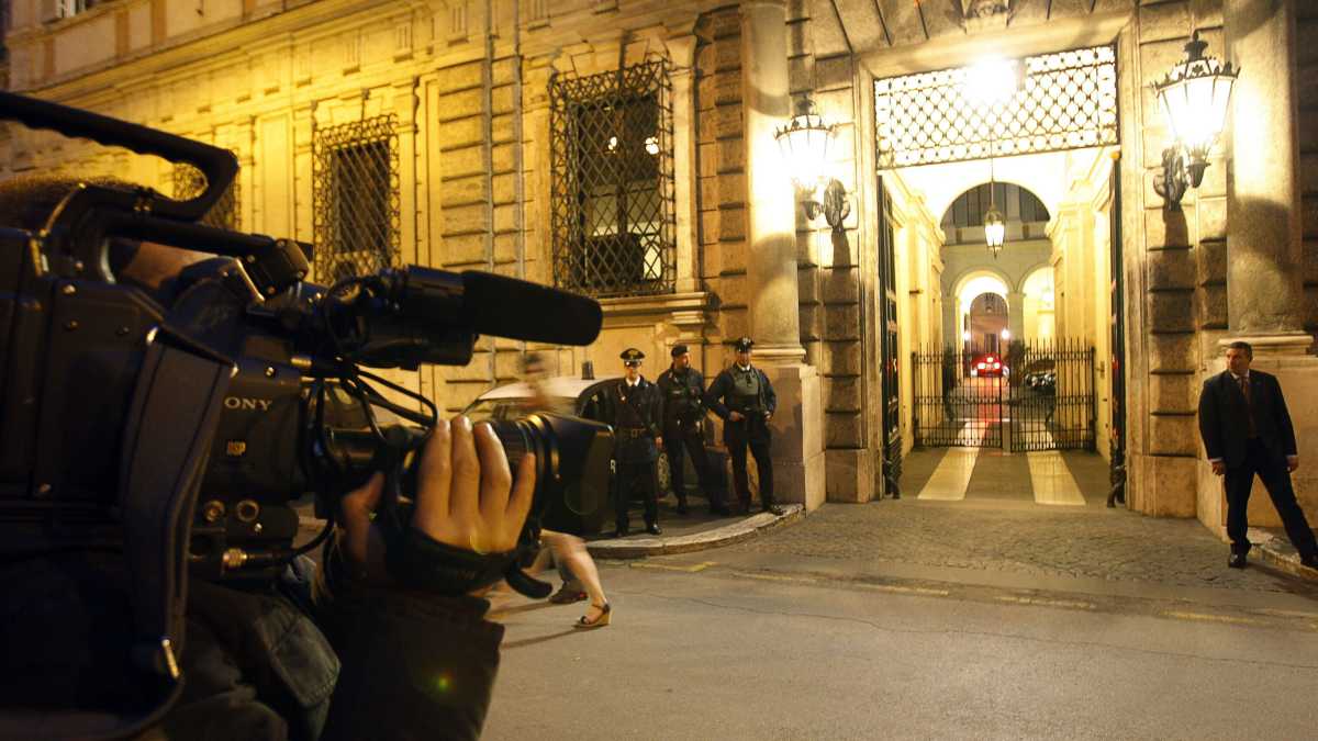 Immagine di Palazzo Grazioli in bianco: l'ex casa di Berlusconi diventa un coworking