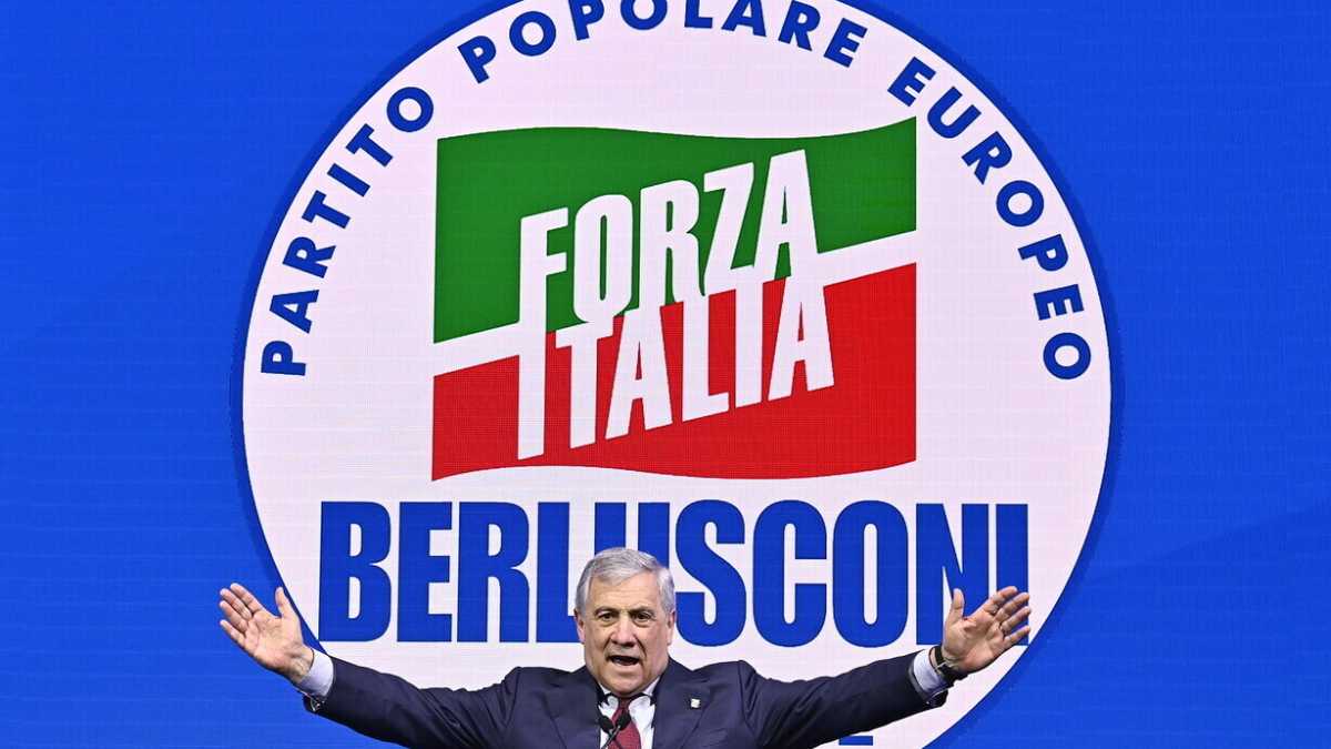 Immagine di I superpoteri di Tajani. Muto muto, cacchio cacchio ha rilanciato Forza Italia
