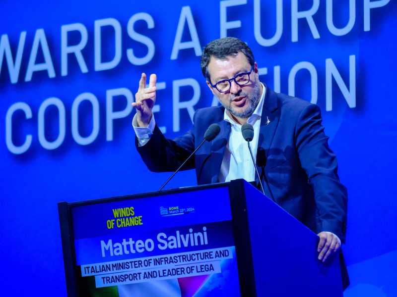 Donald Salvini. Punta tutto su Trump e non cede la Lega lombarda