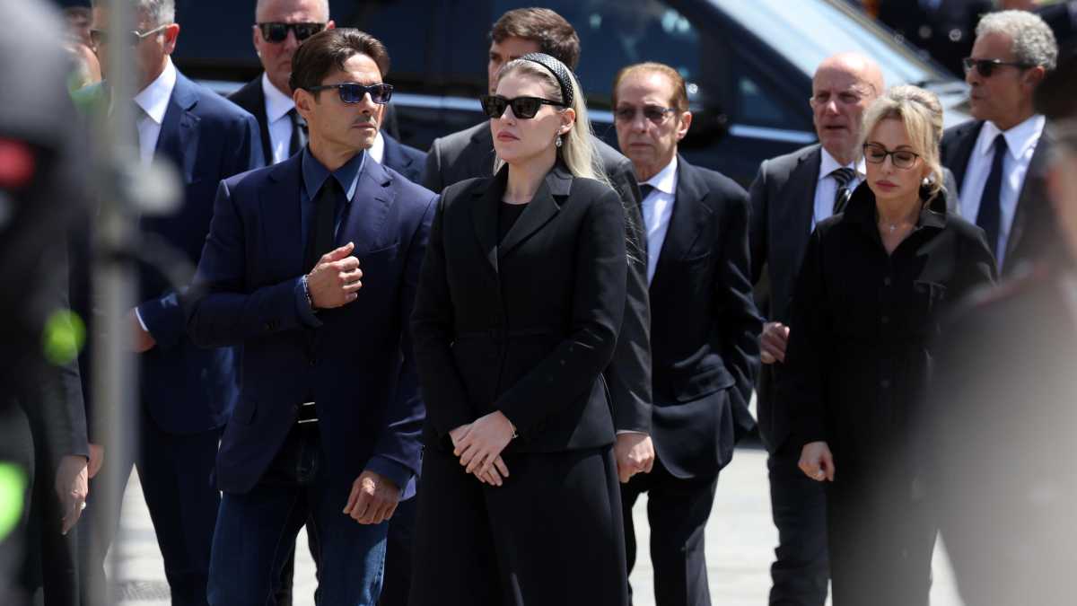 Immagine di I piani dei Berlusconi. Pronta un casa editrice tutta sul Cav. E su Pier Silvio da FI sono sicuri: “Scenderà in campo”