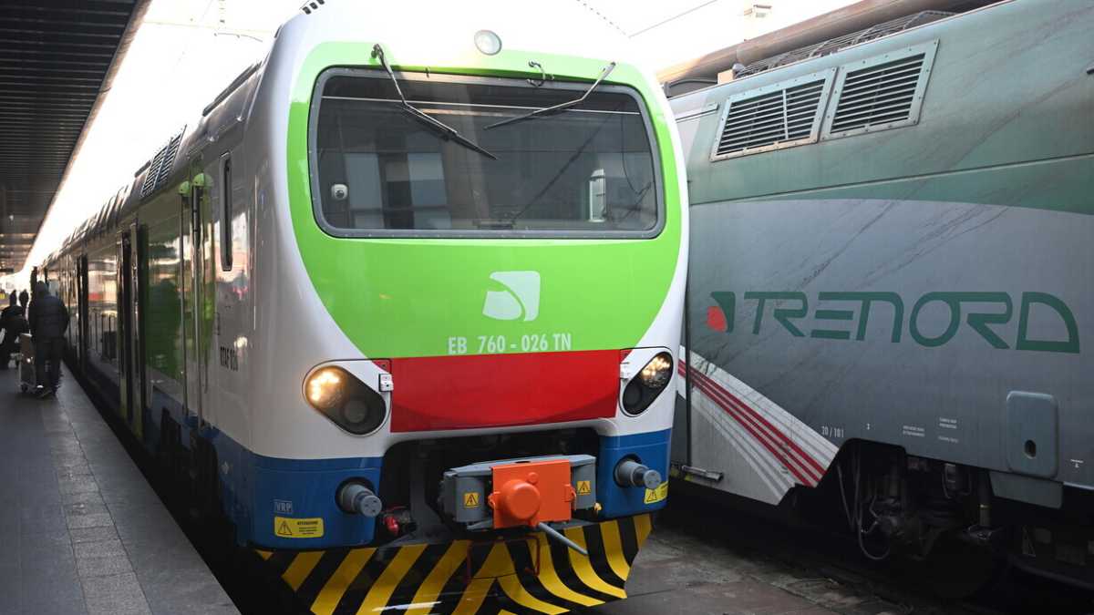 Immagine di Trenord, tutte le stazioni di una Via crucis politica e gestionale