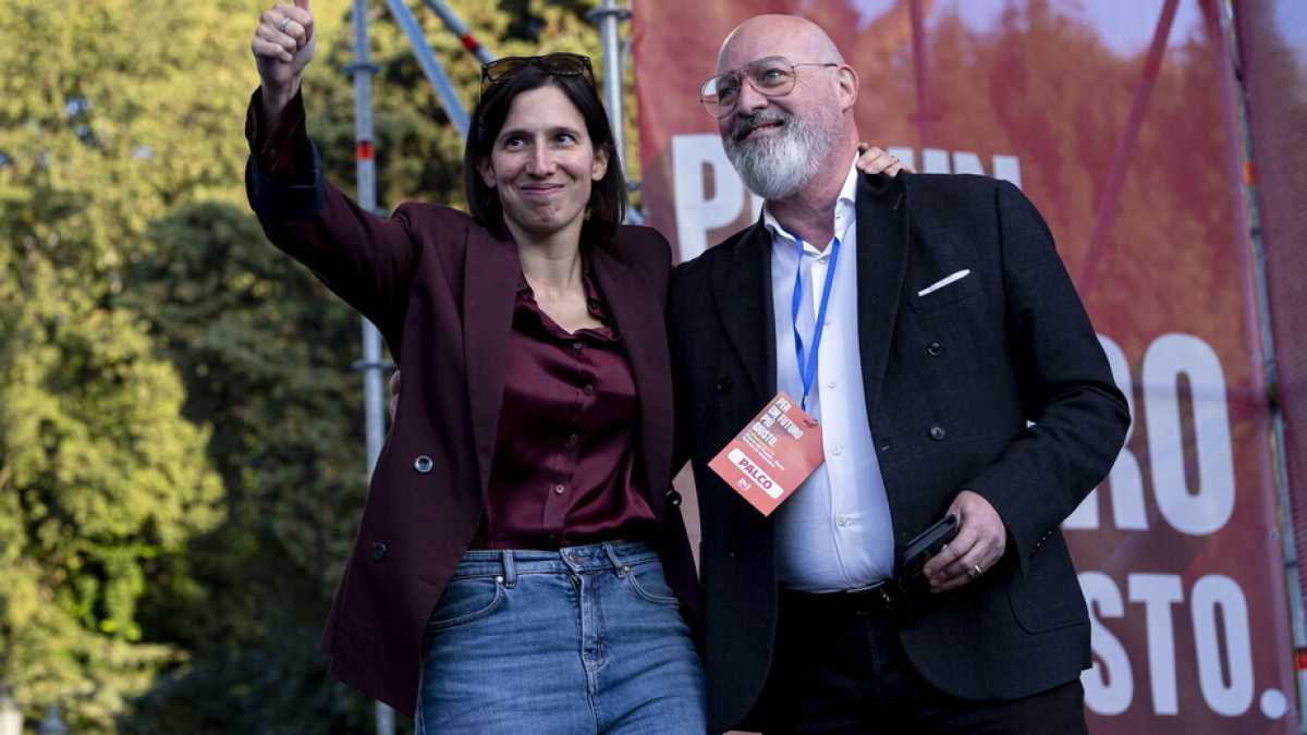 Immagine di Bonaccini, trafitto da un raggio di Schlein