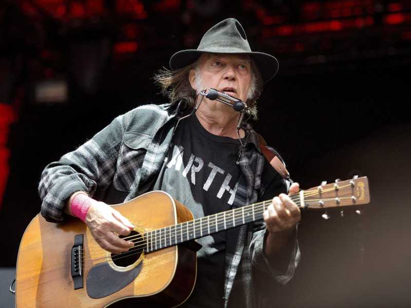 Neil Young (Ansa)