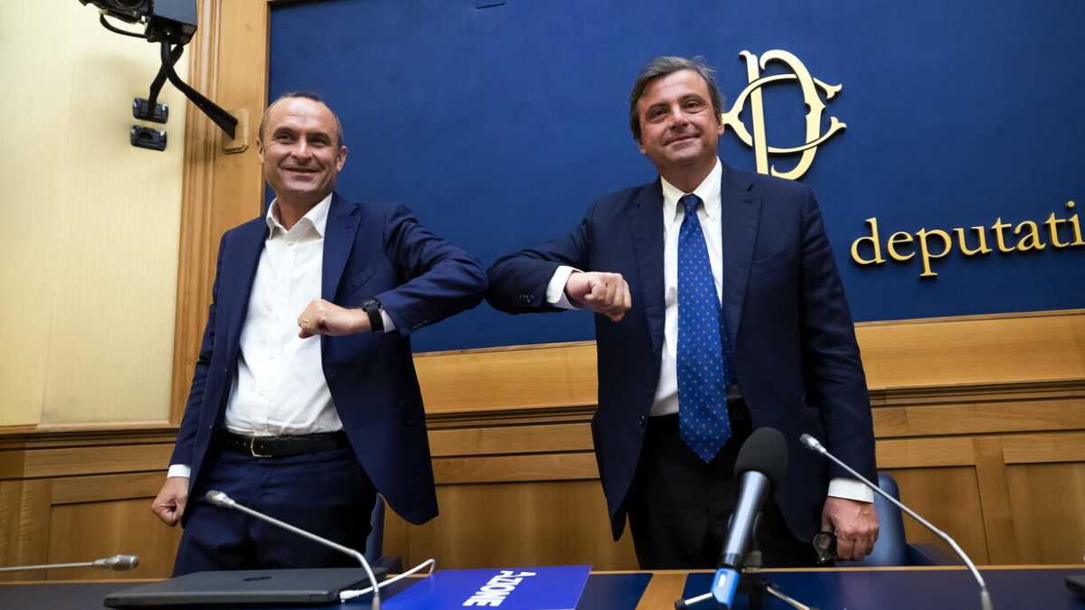 Immagine di "Non votiamo la sfiducia a Santanchè". Il consiglio di Enrico Costa a Calenda