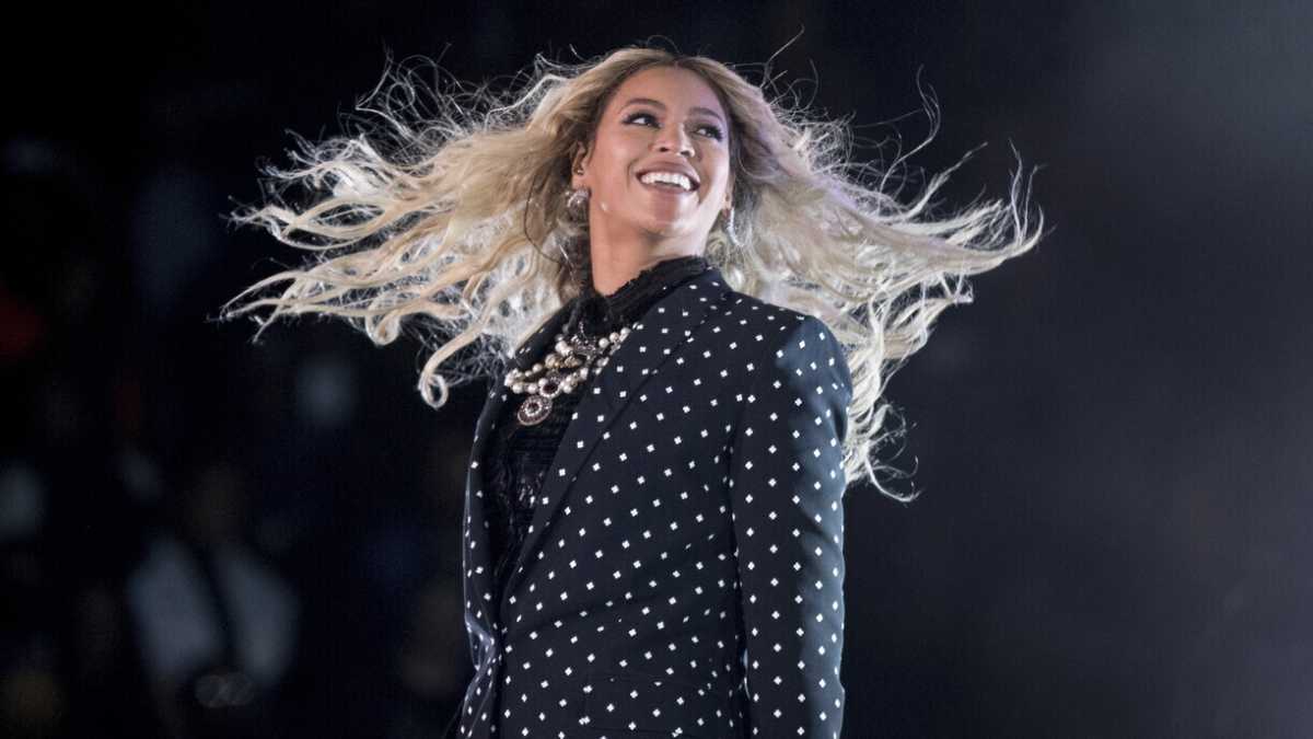 Immagine di Tradizione bianca ed espressività black: la visionaria eleganza di Beyoncé