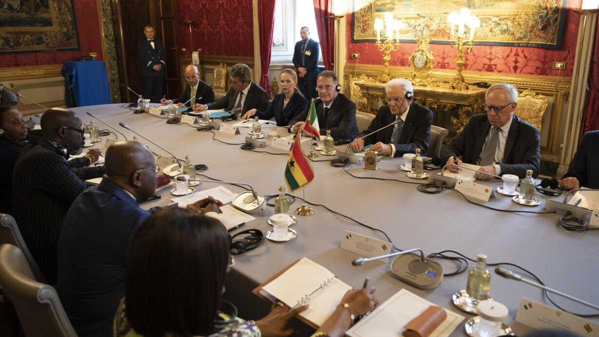 Immagine di Il viaggio di Mattarella in Costa d’Avorio e Ghana. Tutti i Piani Mattei che funzionano già