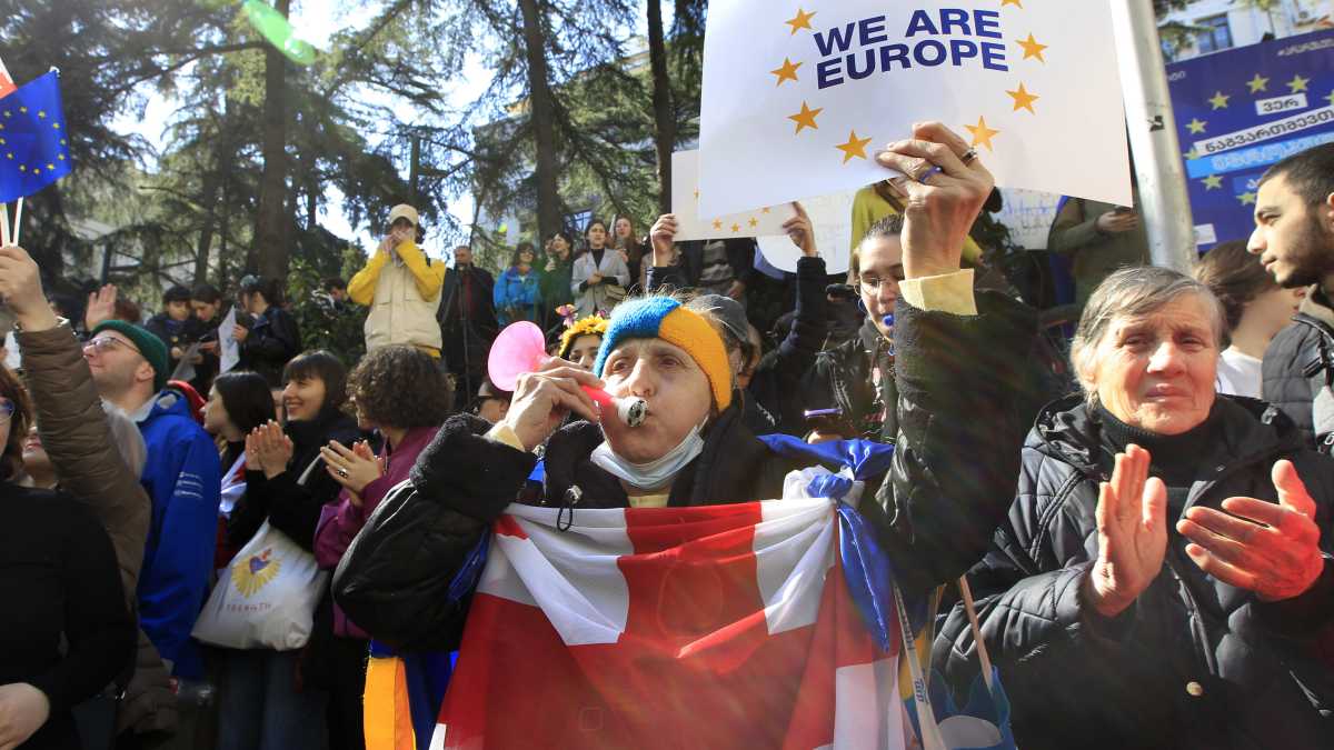 Immagine di I georgiani cercano l’Ue ma il governo s'ispira a Mosca