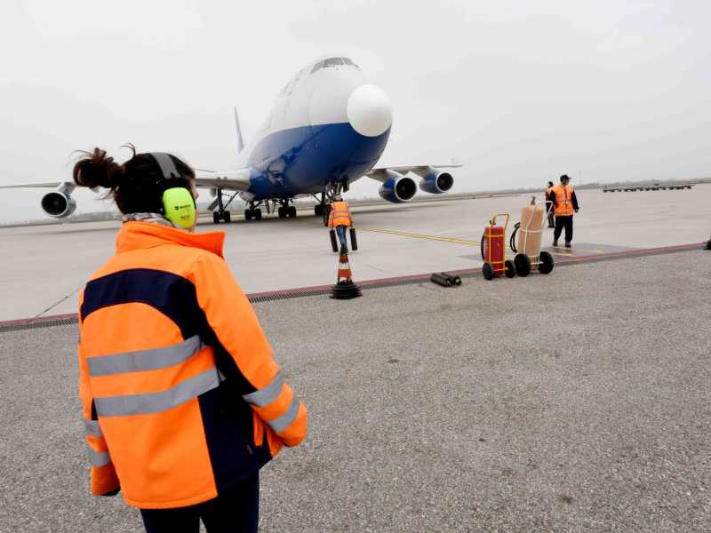 L'aeroporto di Montichiari - foto LaPresse