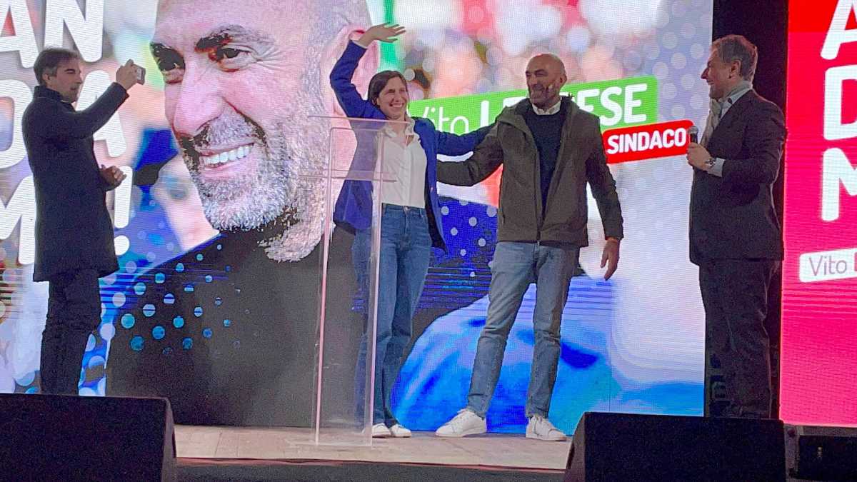Immagine di Schlein "morde" Conte: "Hai rotto l'unità. Aiuti la destra". Ma resta il rebus Bonaccini