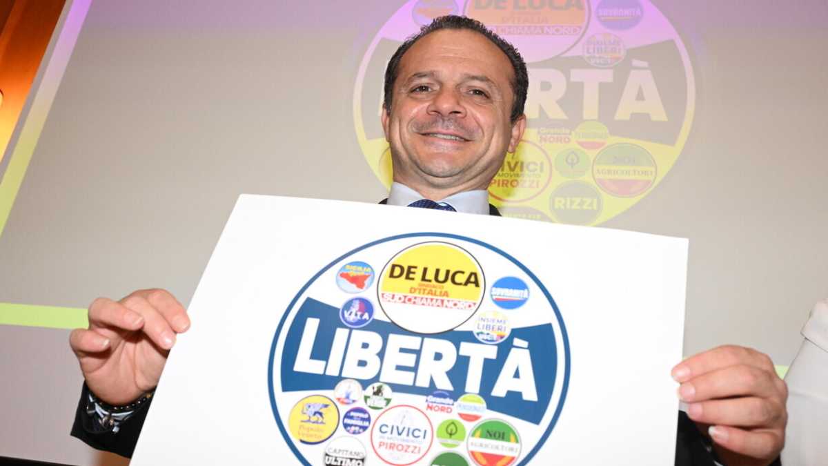 Immagine di Cosa offre Cateno De Luca ai 17 partitini che si candidano con la sua lista alle europee