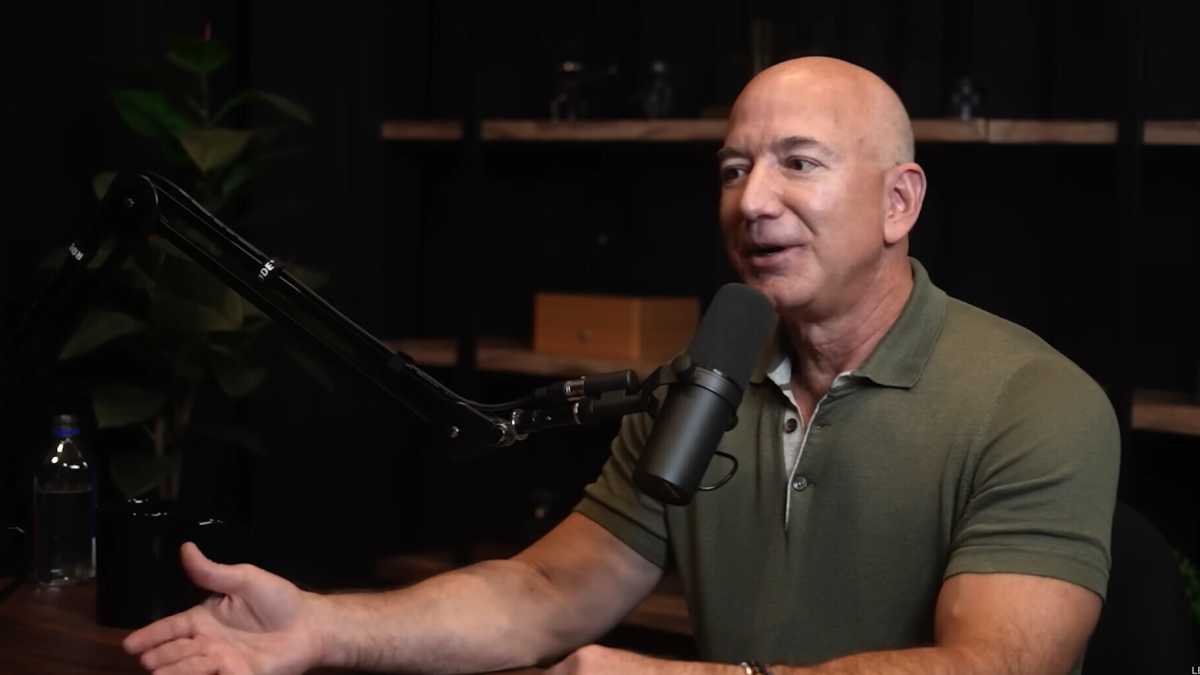 Immagine di Lo strano salotto dove si siedono tutti i Ceo del tech, da Musk a Bezos