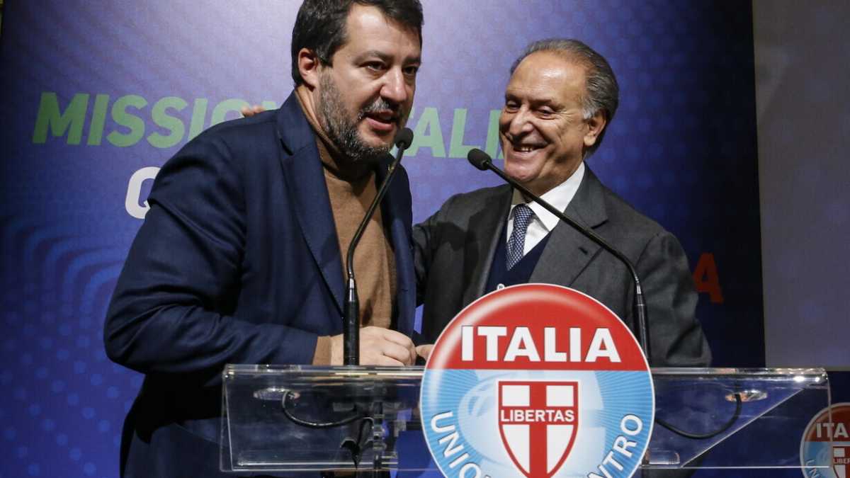 Immagine di L'ultima svolta centrista di "Alcide Salvini" non piace alla Lega. E nemmeno al Ppe