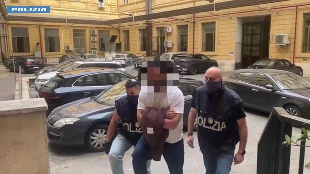 Immagine di Un terrorista dell'Isis è stato arrestato a Fiumicino. Piantedosi: "Efficace l'attività di prevenzione"