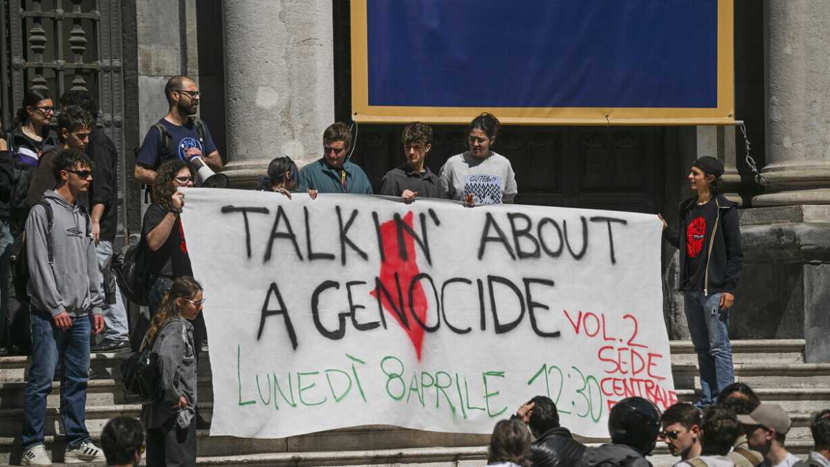 Immagine di Occupato il rettorato della Federico II: "Fuori Israele dalle università"