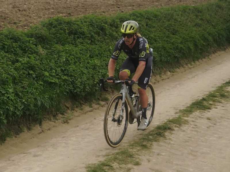 Cyrus Monk durante la Parigi-Roubaix 2024