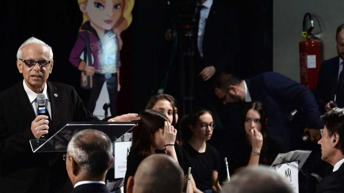 Immagine di E’ un paese per Vecchione