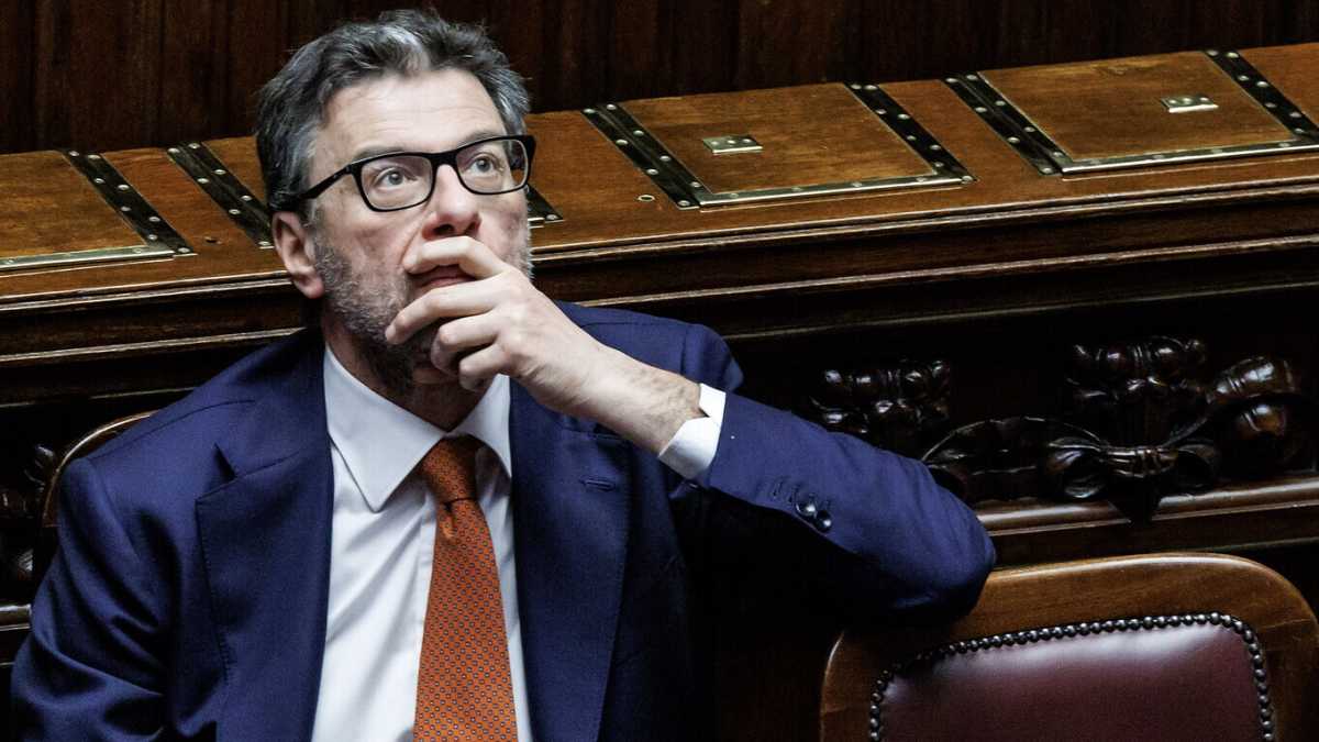 Immagine di A messa con Giancarlo Giorgetti. Dio, bilancio e uomini che gli chiedono una grazia