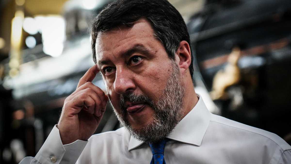 Immagine di Salvini boccia il piano migrazione Ue cui plaude il Viminale (e Meloni)