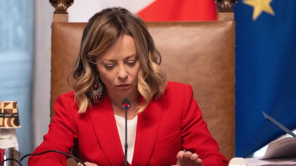 Immagine di Meloni e l'intelligenza artificiale: osservatori, fondazioni, bollini, startup e panpenalismo