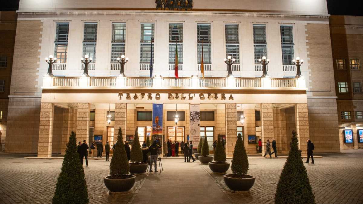 Immagine di La tradizione, la noia o le scosse di uno spettacolo. Perché si parla tanto di regia nel teatro d’opera