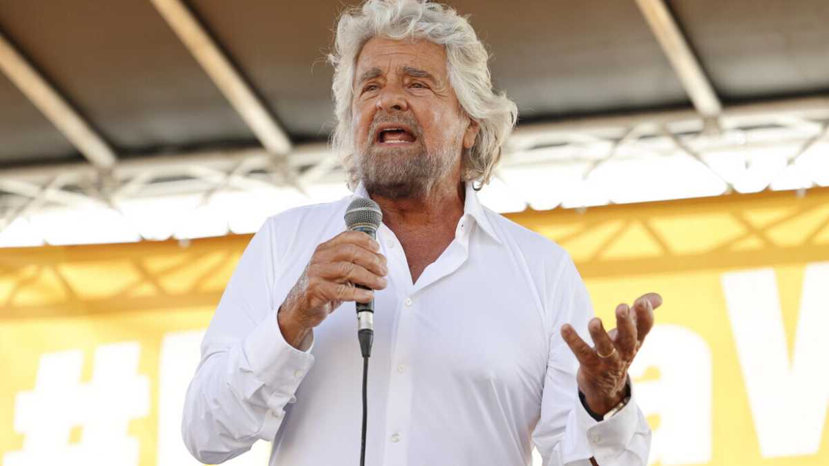 Immagine di Il Grillo calante si rannicchia nei teatri (non più palazzetti)