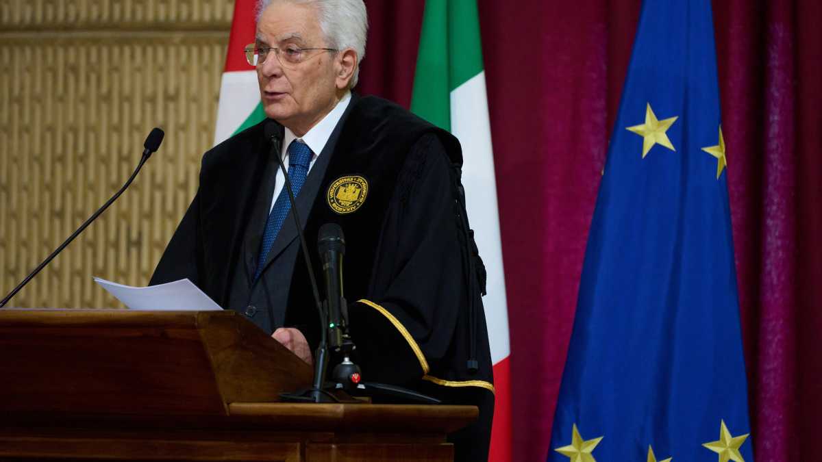 Immagine di Mattarella contro i boicottaggi: "Recidere i collegamenti tra Università non aiuta la pace"