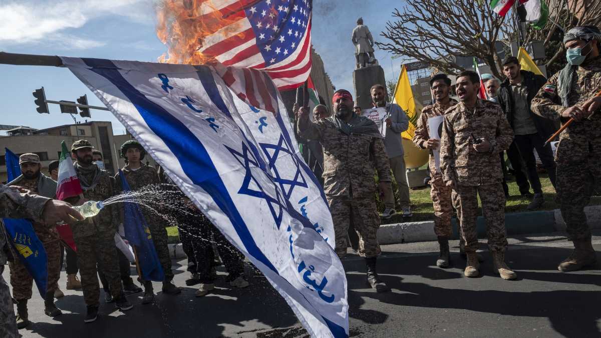 Immagine di Si scrive Iran, si legge terrore. Si scrive Israele, si legge libertà