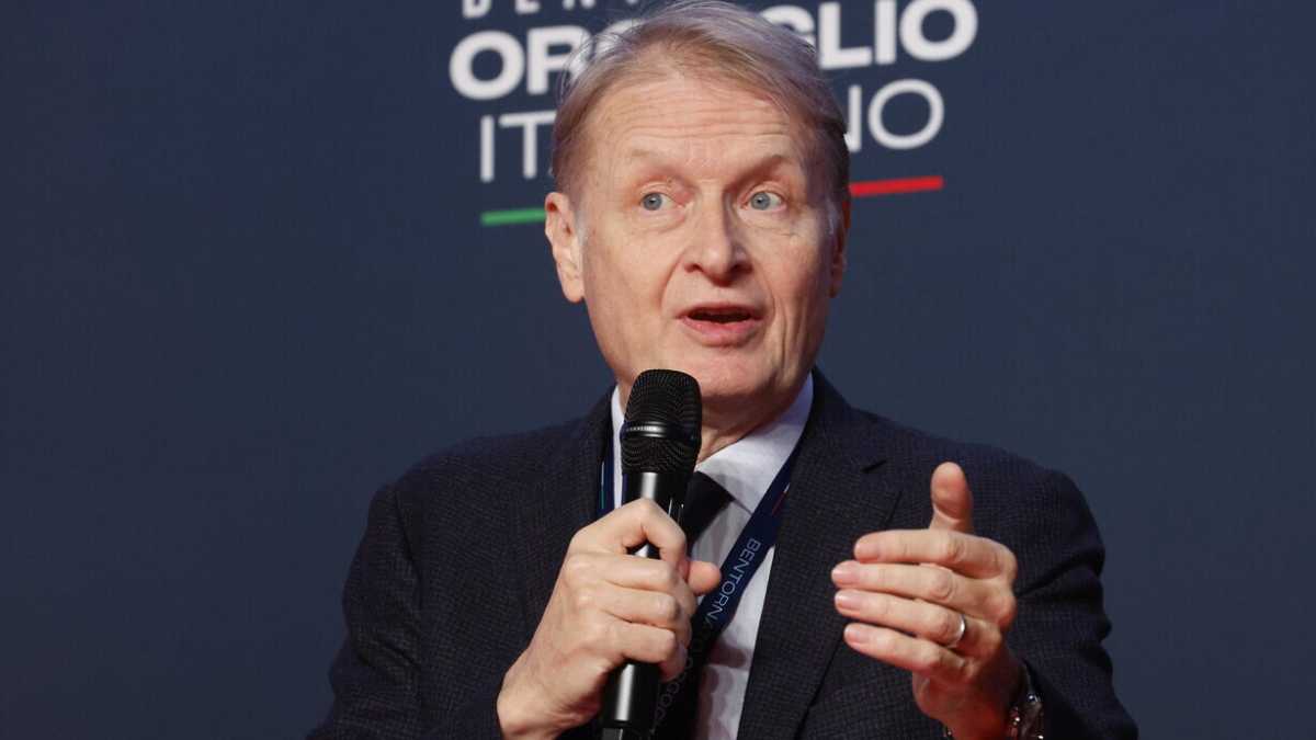 Immagine di Malan (FdI) approfitta del malore al calciatore N’Dicka per fare campagna contro i vaccini