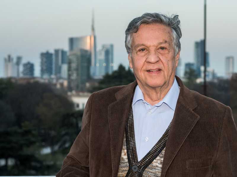 Dopo 40 anni il ragazzo di campagna Pozzetto è ancora felice a Milano