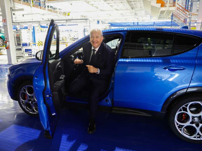 Stellantis, il ceo Alfa Romeo Jean Philippe Imparato visita lo stabilimento di Pomigliano (LaPresse) <br />