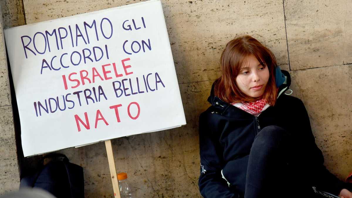 Immagine di I giovani iraniani vorrebbero la libertà, i collettivi la polizia morale