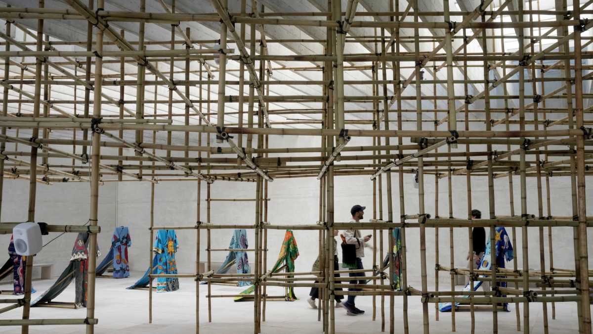 Immagine di "Stranieri ovunque". Alla Biennale l'attenzione speciale al viandante