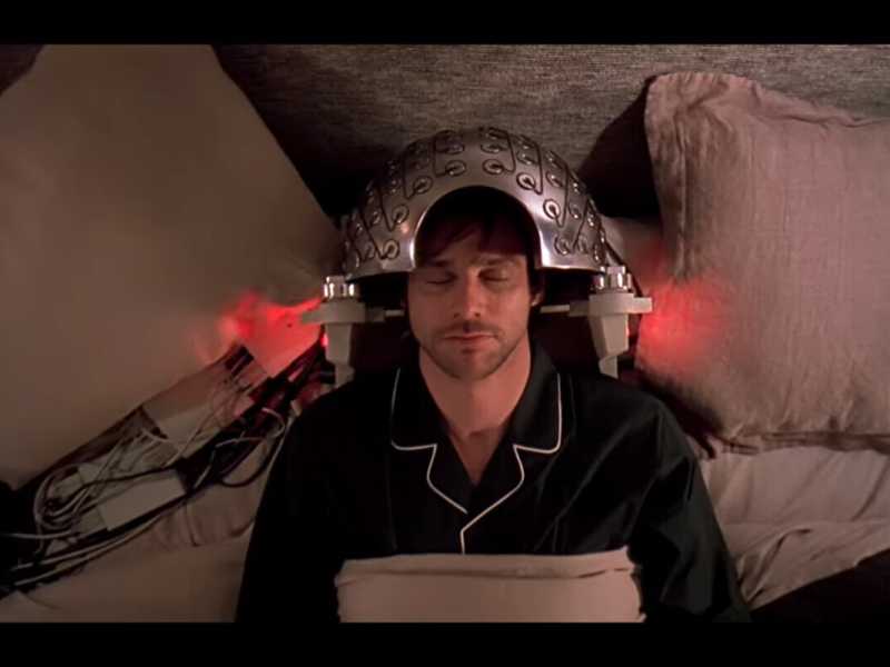 Jim Carrey in "Se mi lasci ti cancello" (Eternal Sunshine of the Spotless Mind), film del 2004 diretto da Michel Gondry&nbsp;<br />