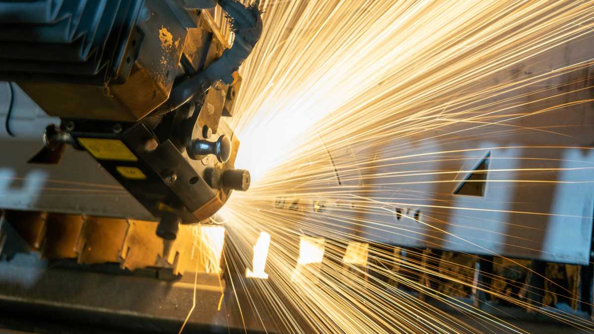 Immagine di Transizioni 5.0 in zona Tafazzi: ordini di macchine utensili in rosso