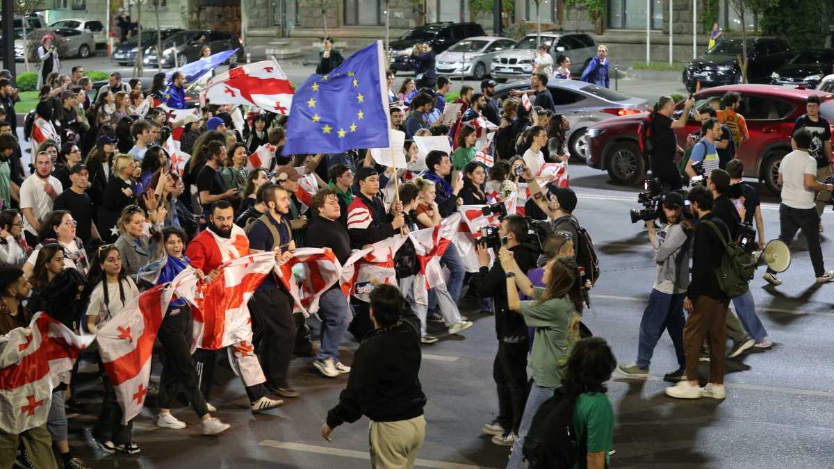 Immagine di La potenza della bandiera europea a Tbilisi