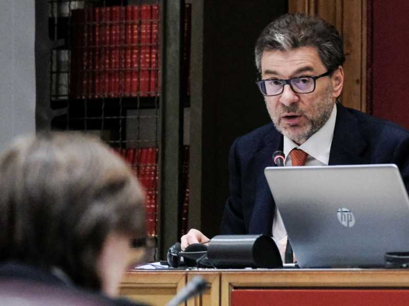 Superdeficit 110%: i pasticci di Giorgetti sul Def