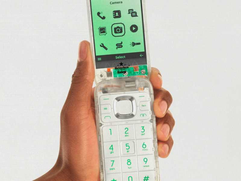 Addio iPhone, torna il vecchio caro telefono stupido