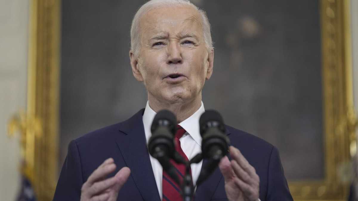 Immagine di Biden firma il pacchetto di aiuti a Ucraina, Israele e Taiwan: "Renderà il mondo più sicuro"