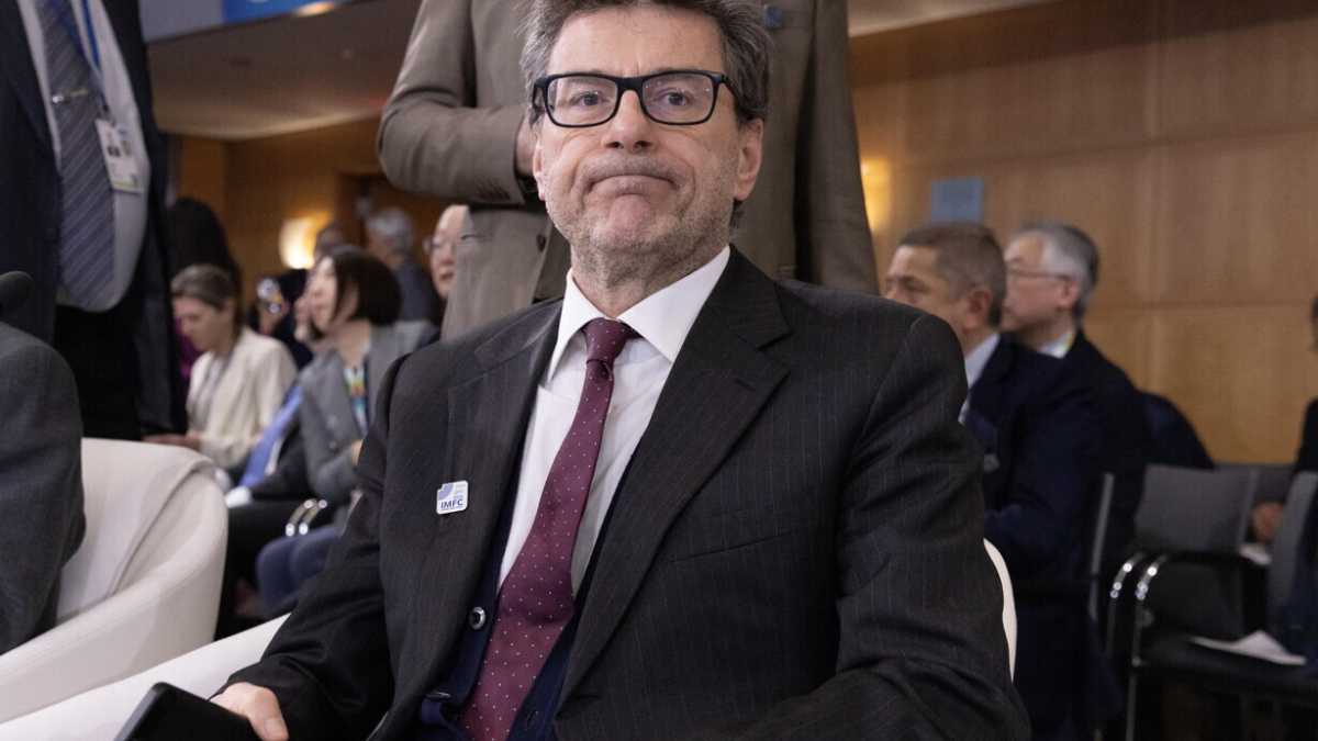 Immagine di Giorgetti dichiara guerra all'"Lsd": lassismo, sussidi e debito