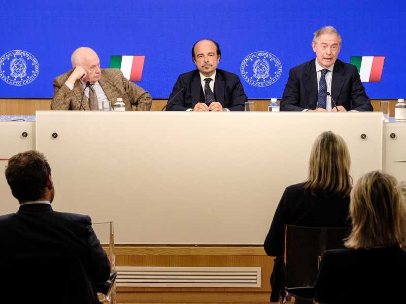 &nbsp;Il ministro Carlo Nordio, il sottosegretario Alessio Butti e il ministro Adolfo Urso - foto LaPresse