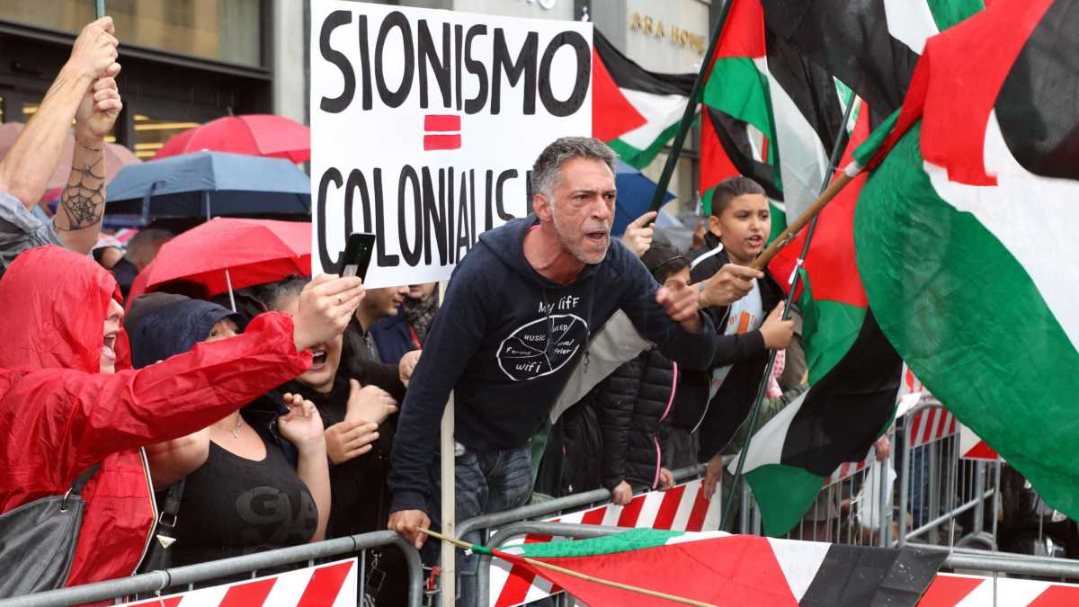 Immagine di Cartoline vecchie e nuove dal 25 aprile: le aggressioni alla Brigata ebraica, Scurati e Salis