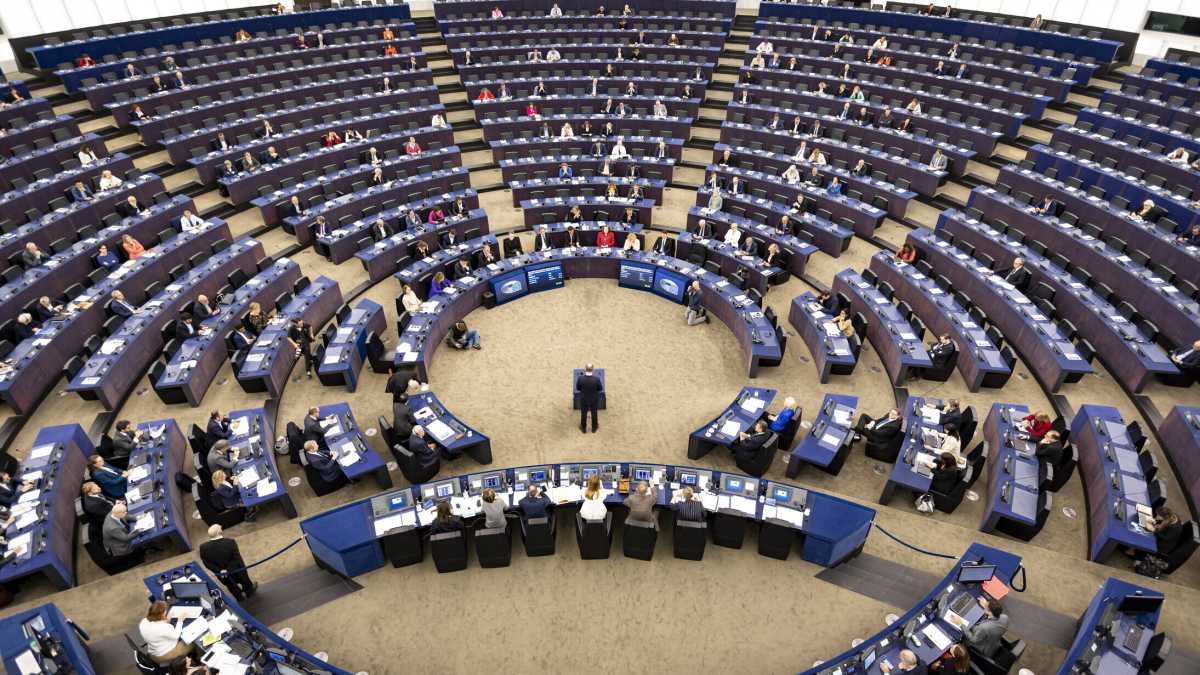 Immagine di FdI, Lega e M5s si astengono sul testo del Parlamento europeo contro le ingerenze russe