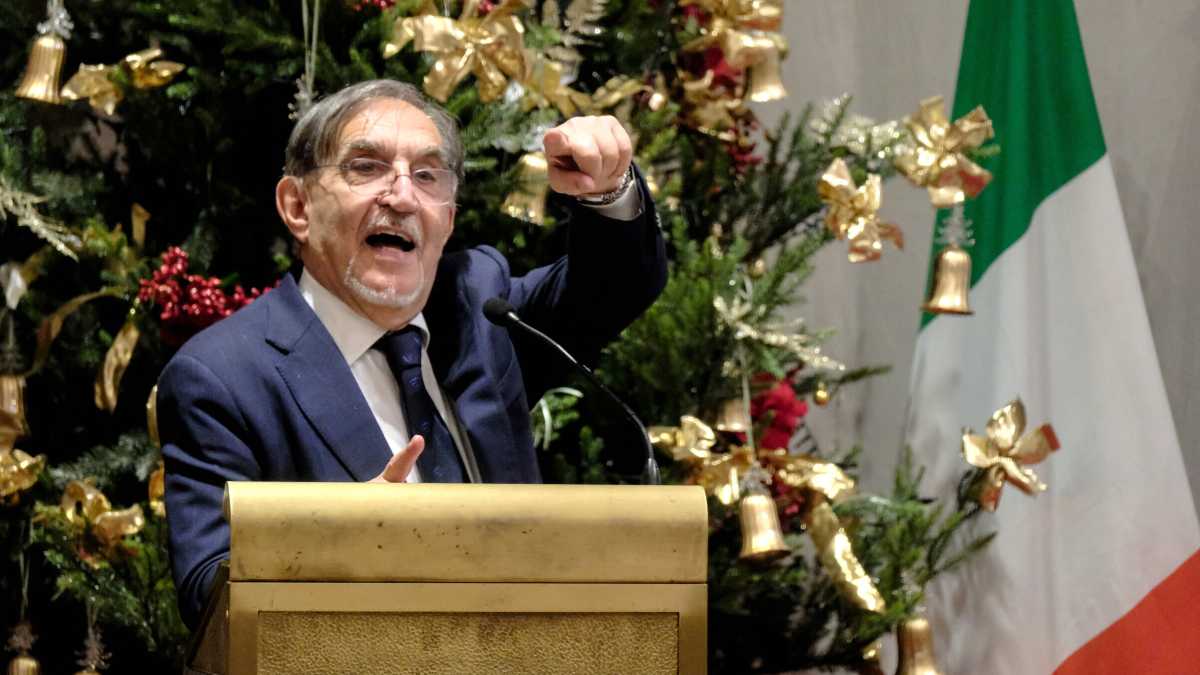 Immagine di Identik del nostalgico costretto a dichiarare continuamente di non esserlo